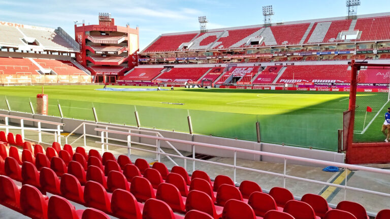 La increíble y sorpresiva sangría de Independiente: vende a sus delanteros y se queda sin 9 de recambio