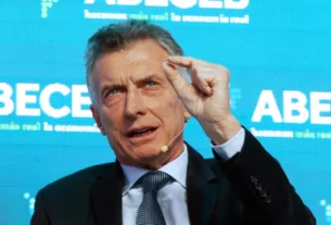 Mauricio Macri propuso construir una mayoría legislativa y Santiago Caputo se mostró en sintonía